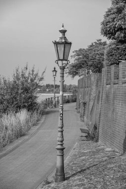 Yaz mevsimi Ren Nehri 'nde