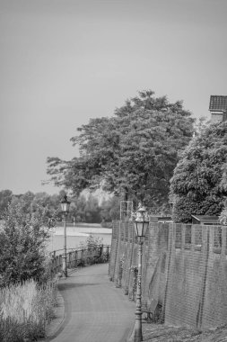 Yaz mevsimi Ren Nehri 'nde