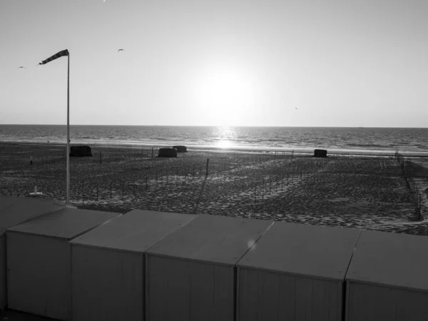 比利时德哈安海滩的日落 — 图库照片