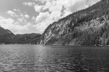 Szkammergut 'ta Gosau yakınlarındaki Avustralya Alplerinde yaz zamanı.