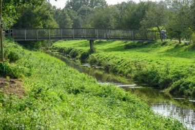 Ramsdorf köyü ve Westphalia 'daki aa nehri.