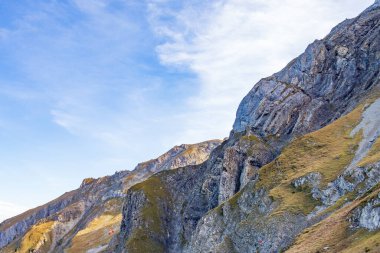 İsviçre Alplerinde sonbahar zamanı