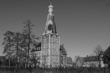 Alman Muensterland 'indeki Raesfeld Şatosu