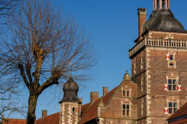 Alman Muensterland 'indeki Raesfeld Şatosu