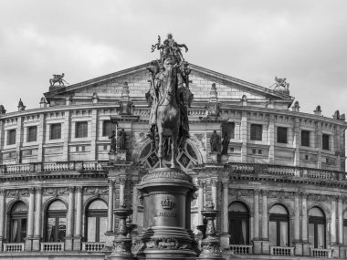 Almanya 'daki eski Dresden şehrinde.