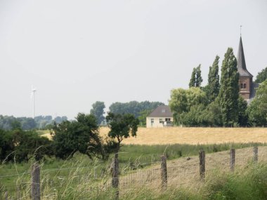 Ren nehrinde bislich 'te