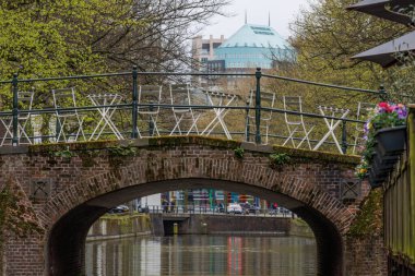 Hollanda 'dan Dordrecht ve Den Haag.