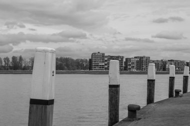 Hollanda 'dan Dordrecht ve Den Haag.