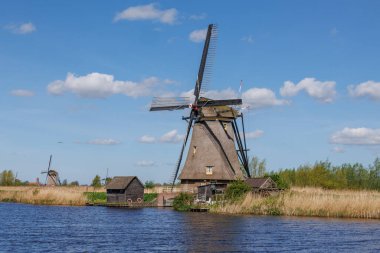 Hollanda 'daki Kinderdijk değirmenleri