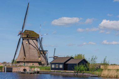 Hollanda 'daki Kinderdijk değirmenleri
