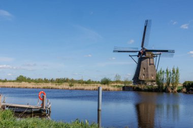 Hollanda 'daki Kinderdijk değirmenleri