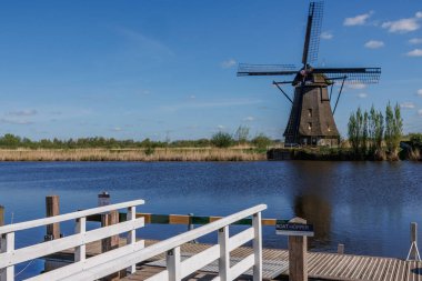Hollanda 'daki Kinderdijk değirmenleri