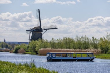 Hollanda 'daki Kinderdijk değirmenleri