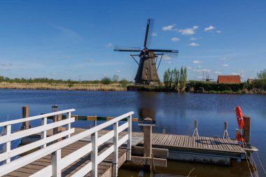 Hollanda 'daki Kinderdijk değirmenleri