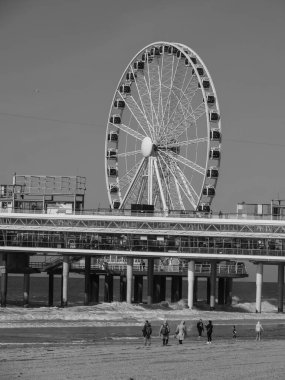 Hollanda 'daki Scheveningen plajı.