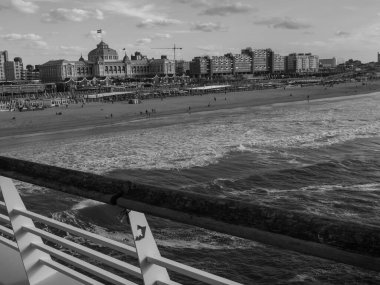 Scheveningen Hollanda 'nın kuzey denizinde