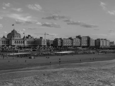Scheveningen Hollanda 'nın kuzey denizinde