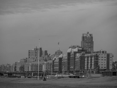 Scheveningen Hollanda 'nın kuzey denizinde