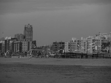 Scheveningen Hollanda 'nın kuzey denizinde