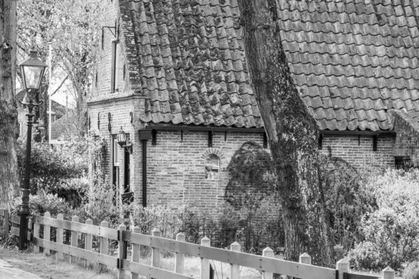 Hollanda 'daki Ameland adasındaki Nes köyü.