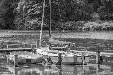 Yaz zamanı Westphalia 'da göl