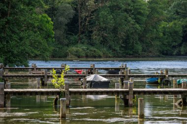 Yaz zamanı Westphalia 'da göl