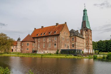Alman Muensterland 'indeki Raesfeld şehri.