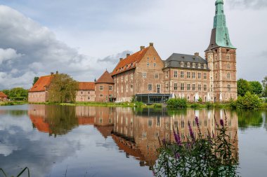 Alman Muensterland 'indeki Raesfeld şehri.