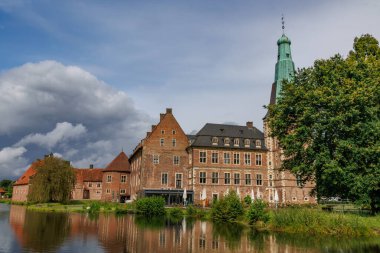 Alman Muensterland 'indeki Raesfeld şehri.