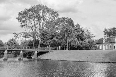 Gemen köyü ve eski şatosu.