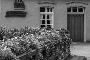 Gemen köyü ve eski şatosu.