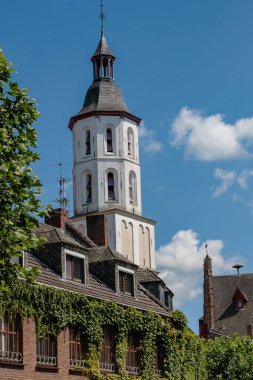 Almanya 'nın Ren Nehri' ndeki eski Xanten şehri.