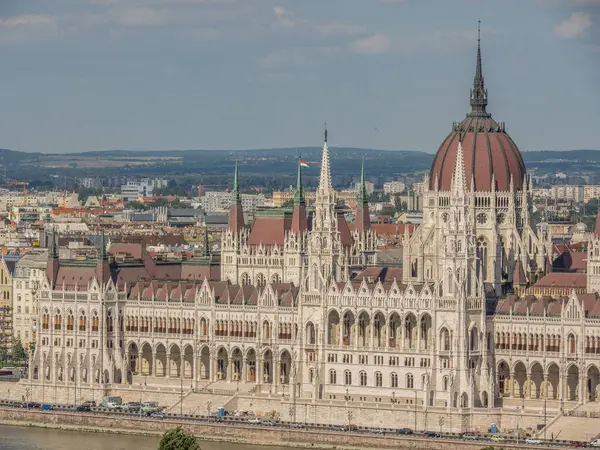 Budapeşte şehri Hungary 'deki Danube Nehri' nde.