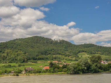 Avusturalya Vaçu 'sunda Danube Nehri' nde.