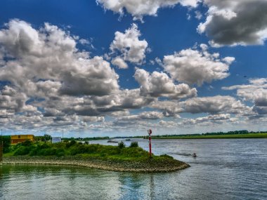 Emmerich Almanya 'daki Ren Nehri' nde.