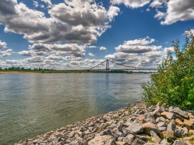 Emmerich Almanya 'daki Ren Nehri' nde.