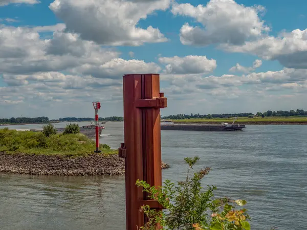 Emmerich Almanya 'daki Ren Nehri' nde.