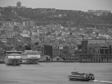 Napoli Akdeniz 'de İtalya' da