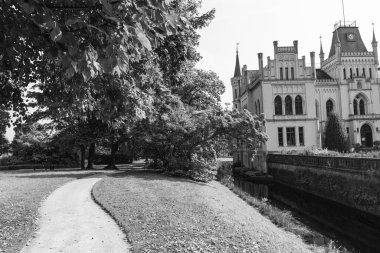 Almanya 'da, şehrine yakın eski bir kale.