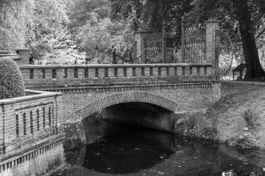 Almanya 'da, şehrine yakın eski bir kale.