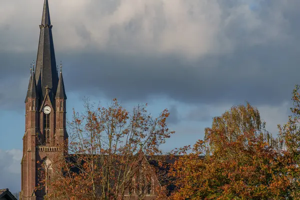 Velen şehrinin yakınlarındaki Westphalia 'da sonbahar mevsimi