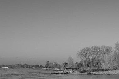 Ren nehrinde sonbahar vergisi