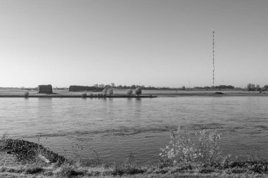 Ren nehrinde sonbahar vergisi