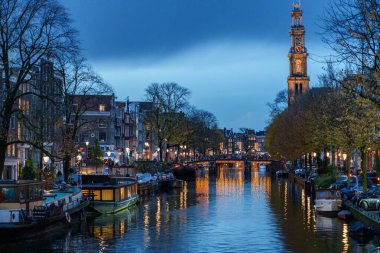 Gece Amsterdam şehir