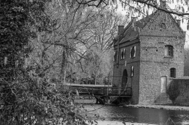 Bahar zamanı Barlo 'da Bocholt yakınlarındaki Westphalia' da