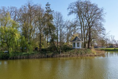 Bahar zamanı Hollanda 'nın Bredevoort kenti