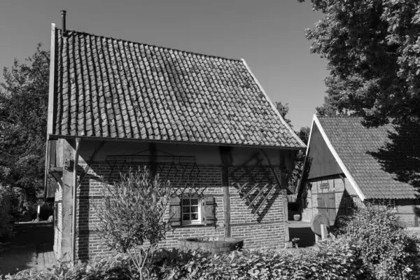 Westphalia 'daki eski çiftlik evi.