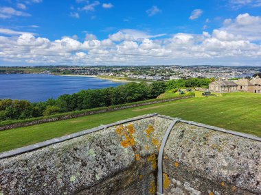 İngiliz Kanalı ve Bisküvi 'de gemi yolculuğu.