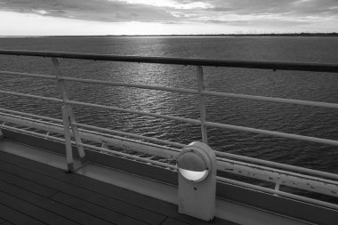 Hamburg Limanı ve Elbe Nehri