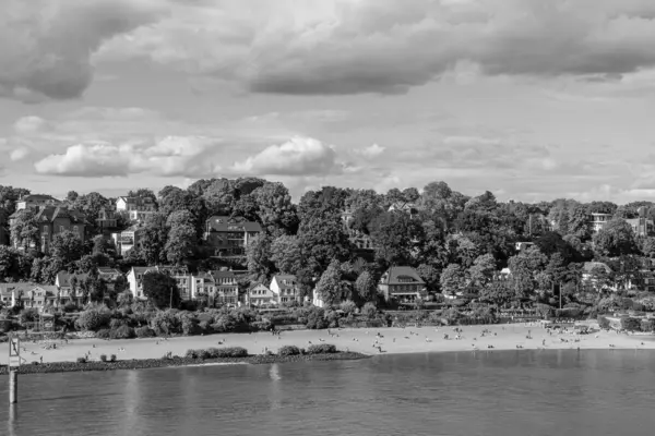 Almanya 'da Hamburg şehri ve limanı